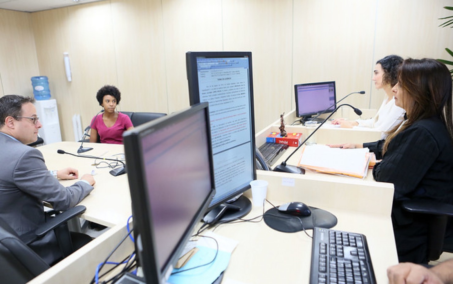 Nota técnica destaca legitimidade de protocolo de julgamento com perspectiva de gênero